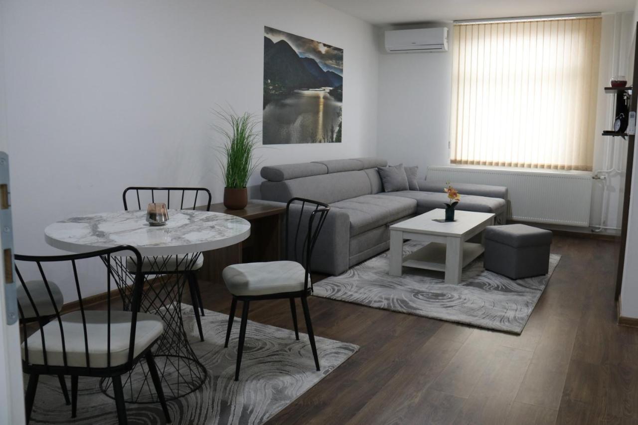 יאיצי Royal City Apartments מראה חיצוני תמונה