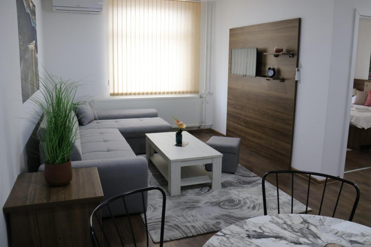 יאיצי Royal City Apartments מראה חיצוני תמונה