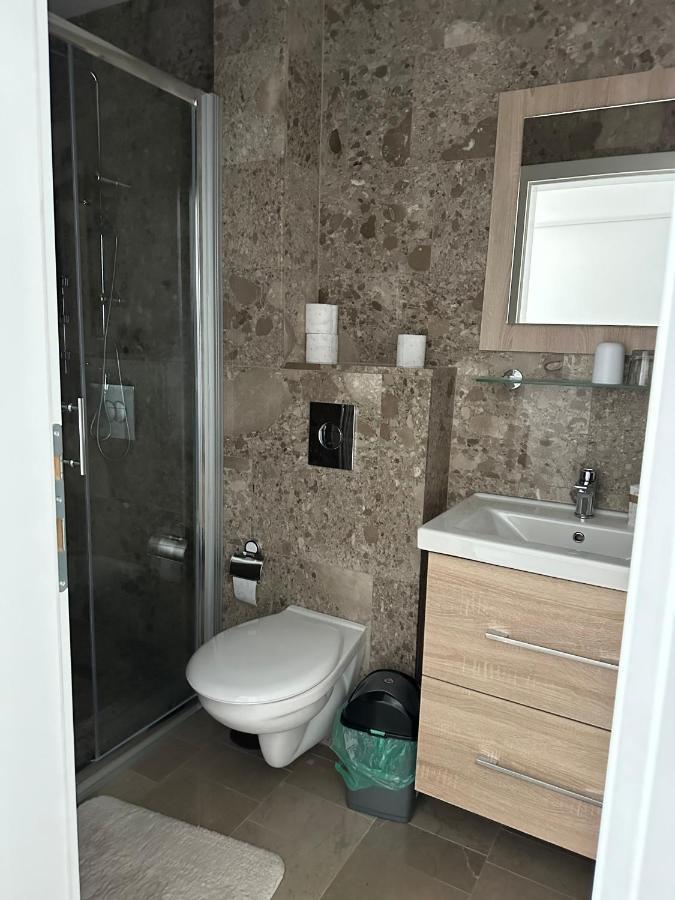 יאיצי Royal City Apartments מראה חיצוני תמונה