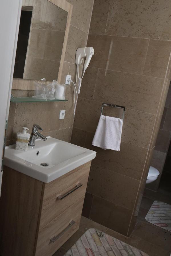 יאיצי Royal City Apartments מראה חיצוני תמונה