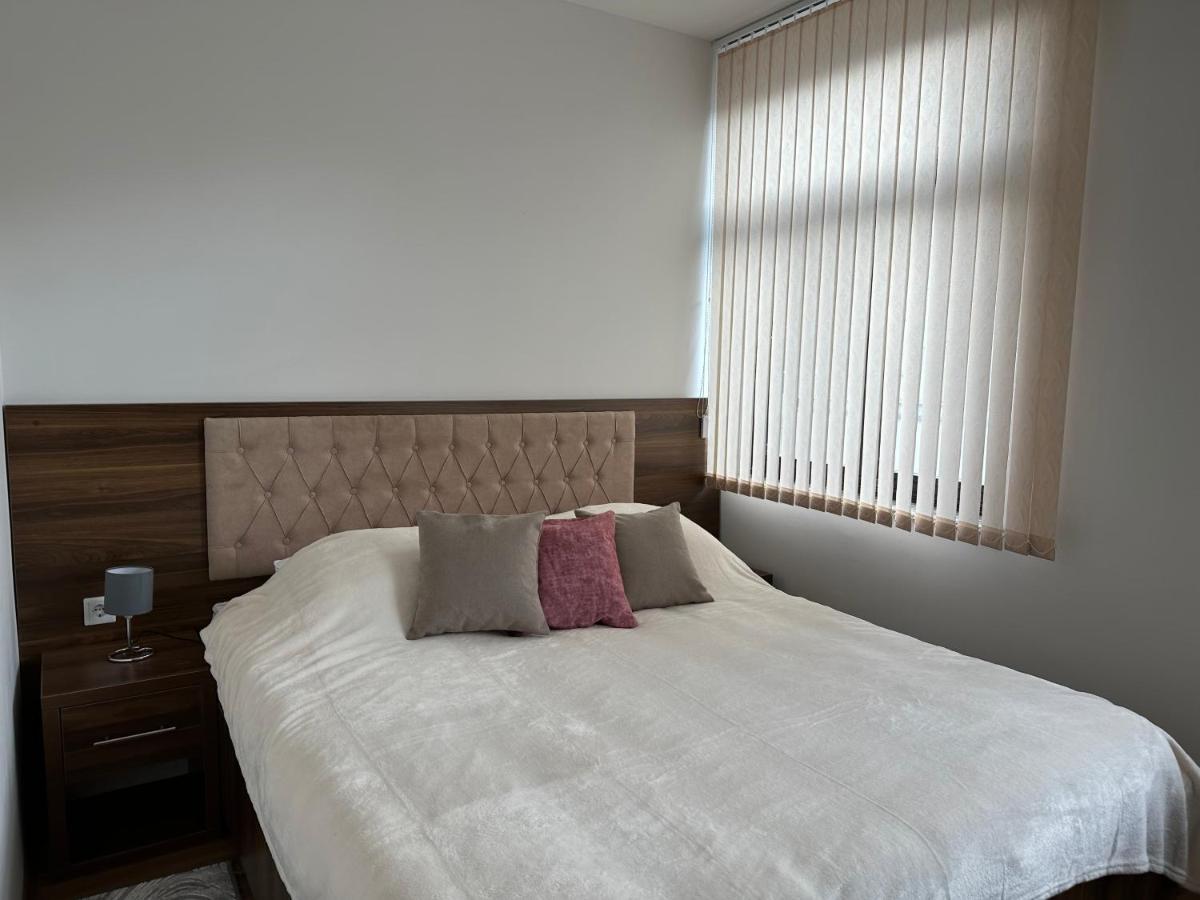 יאיצי Royal City Apartments מראה חיצוני תמונה